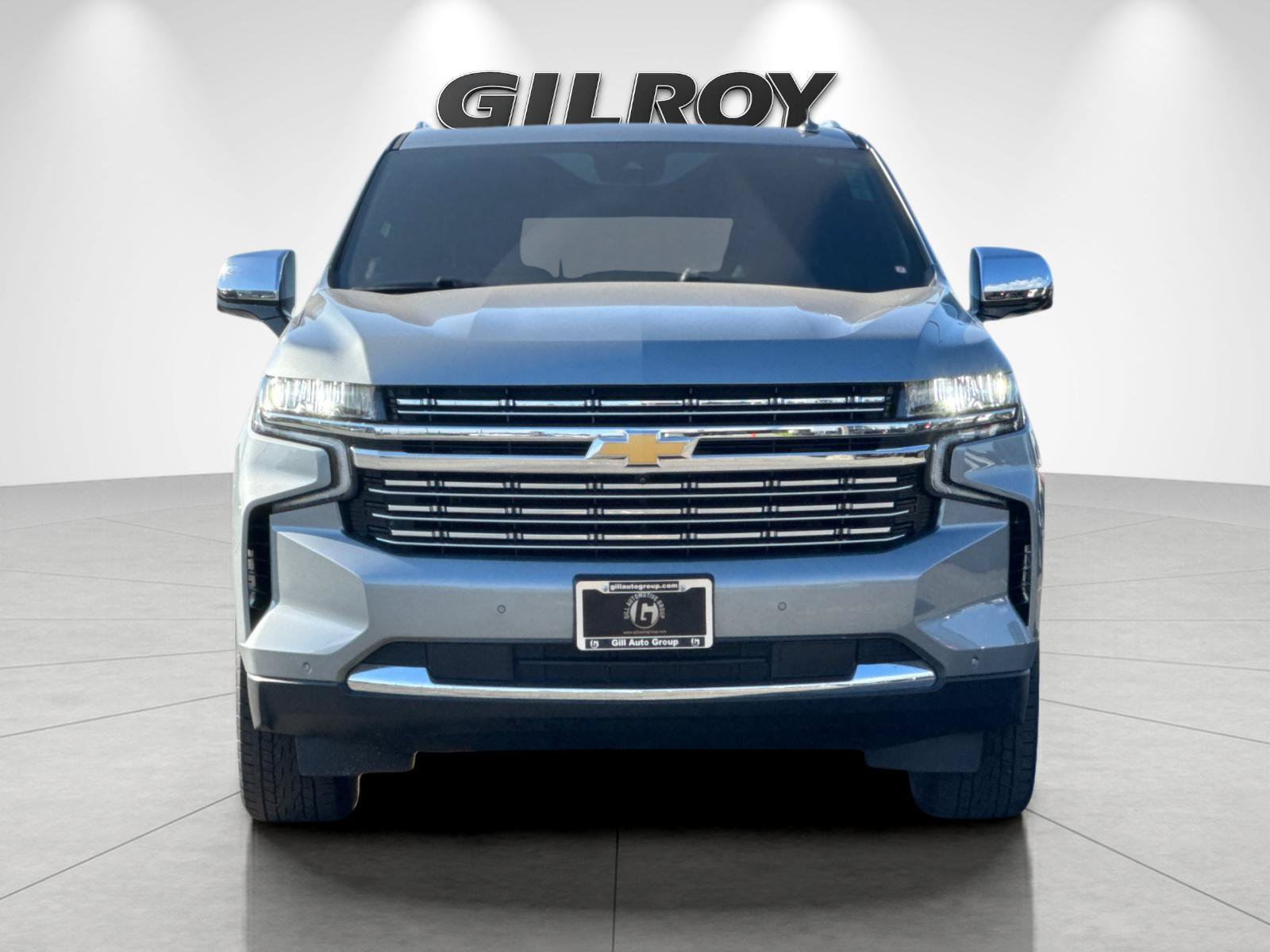 Used 2024 Chevrolet Suburban Premier w/ Premium Package AWD/4WD image 9