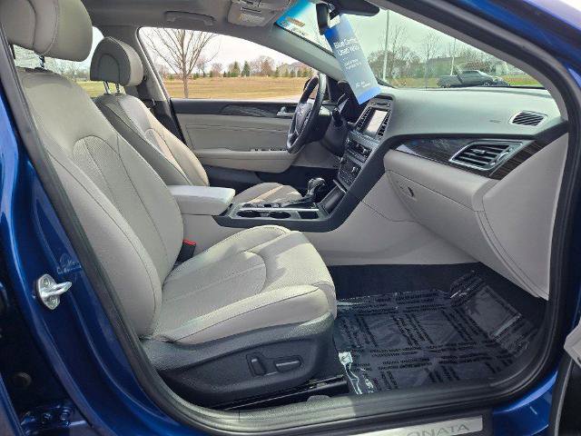 Used 2017 Hyundai Sonata Limited w/ Ultimate Package 04 image 7