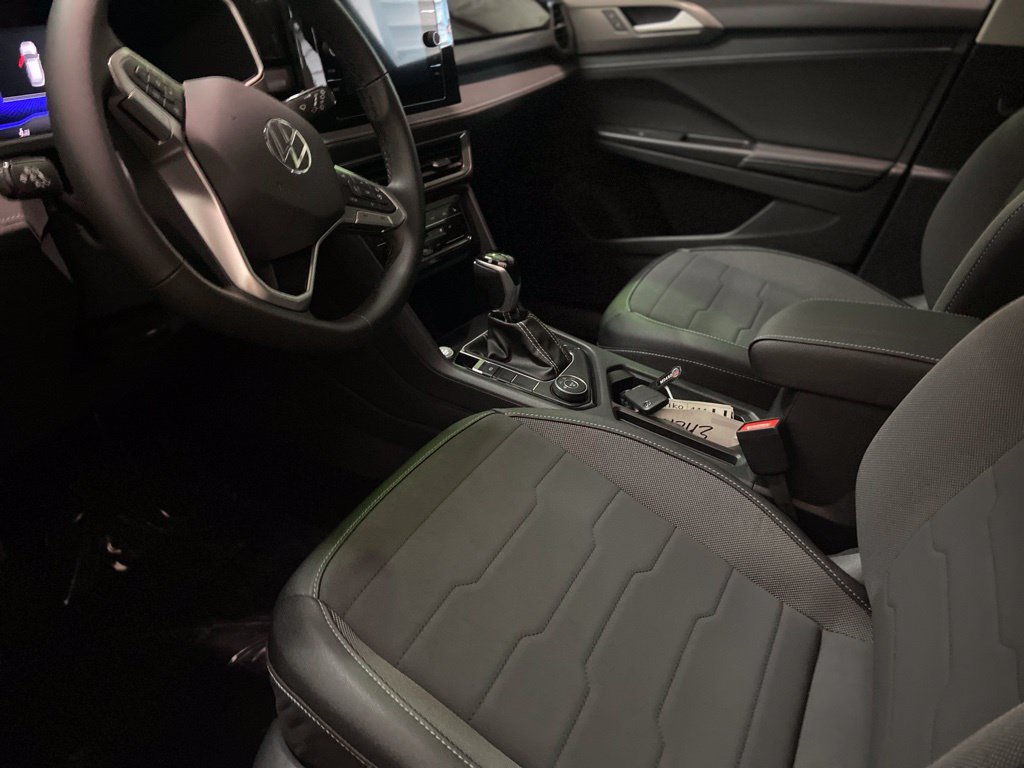 New 2026 Volkswagen Taos SE AWD/4WD image 4