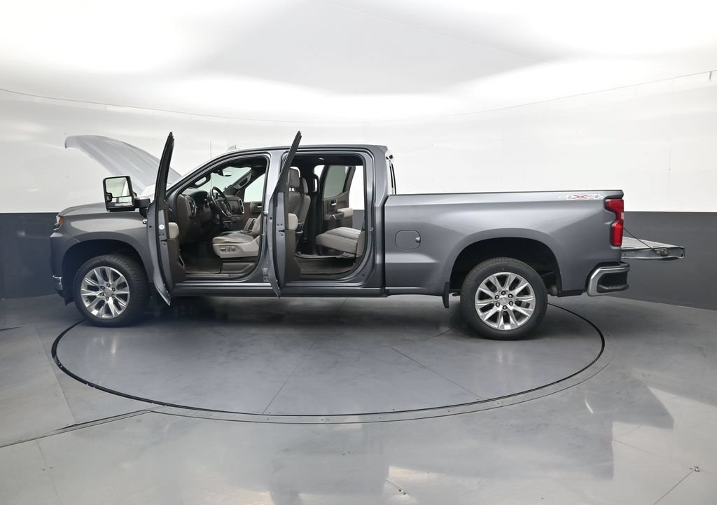 Used 2021 Chevrolet Silverado 1500 LTZ w/ LTZ Premium Package AWD/4WD image 46