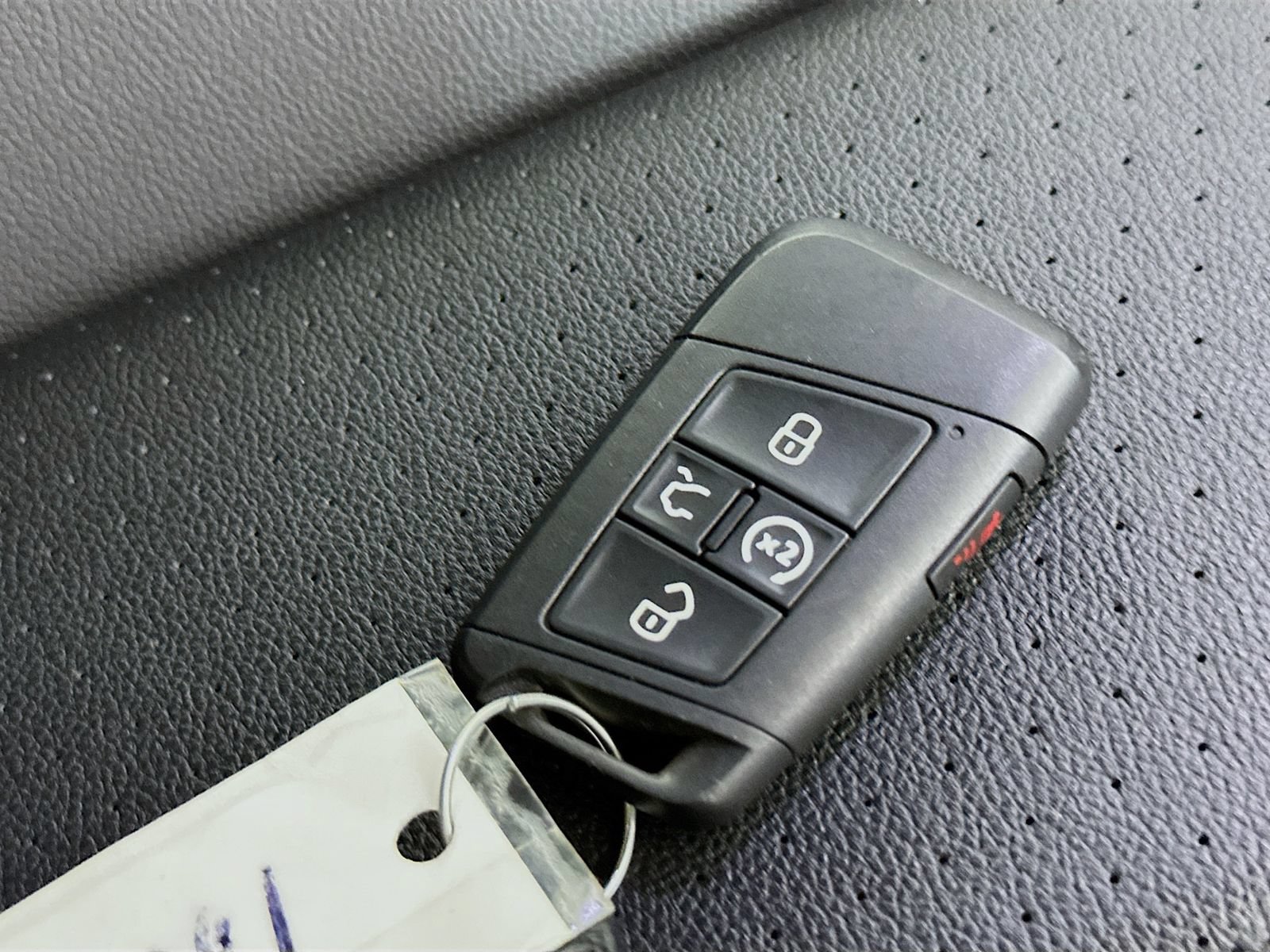 Used 2022 Volkswagen Tiguan SE AWD/4WD image 44