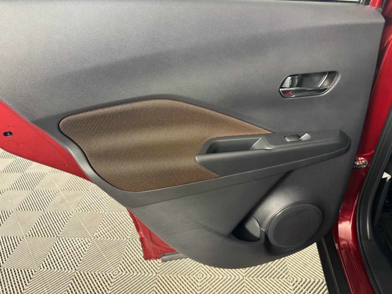 Used 2024 Nissan Kicks SR image 21