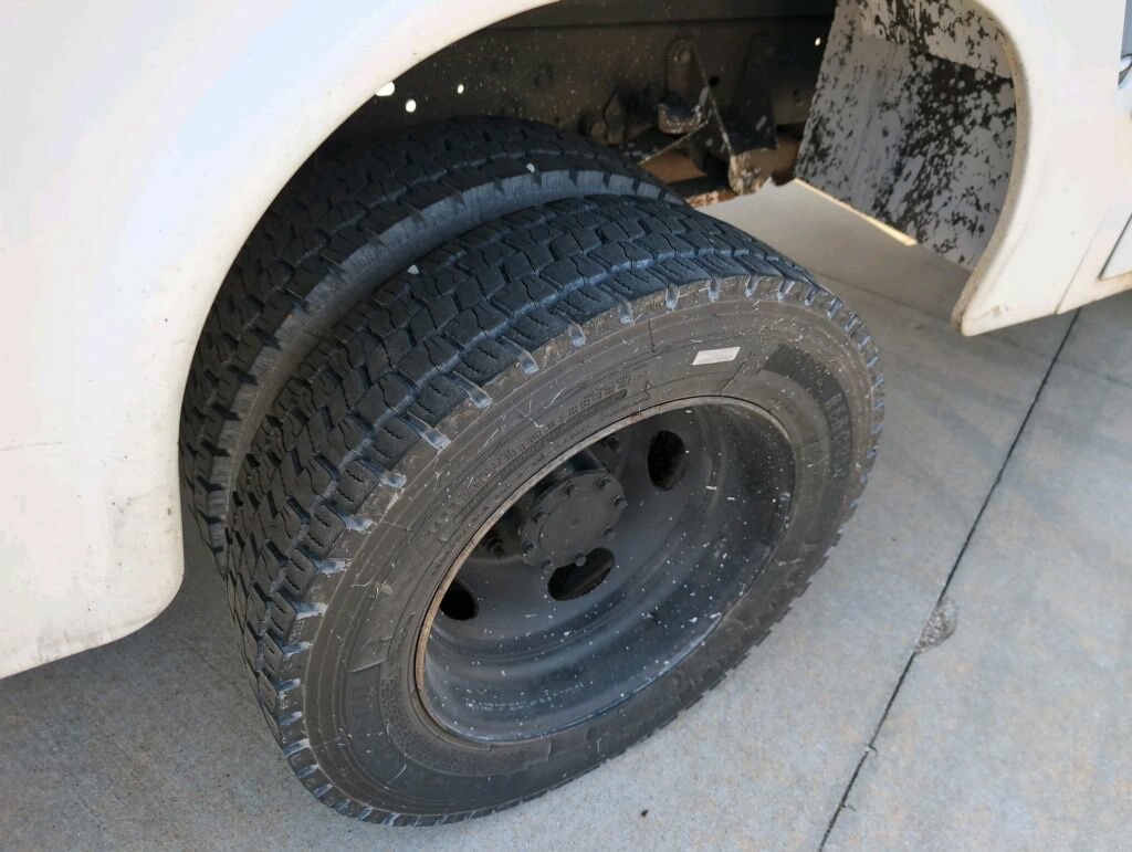 Used 2016 Ford F450 XLT w/ Ambulance Prep Package RWD image 30