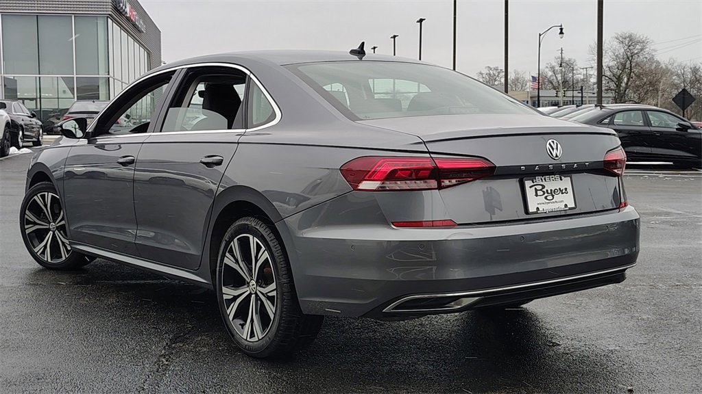Used 2020 Volkswagen Passat 2.0T SEL image 4