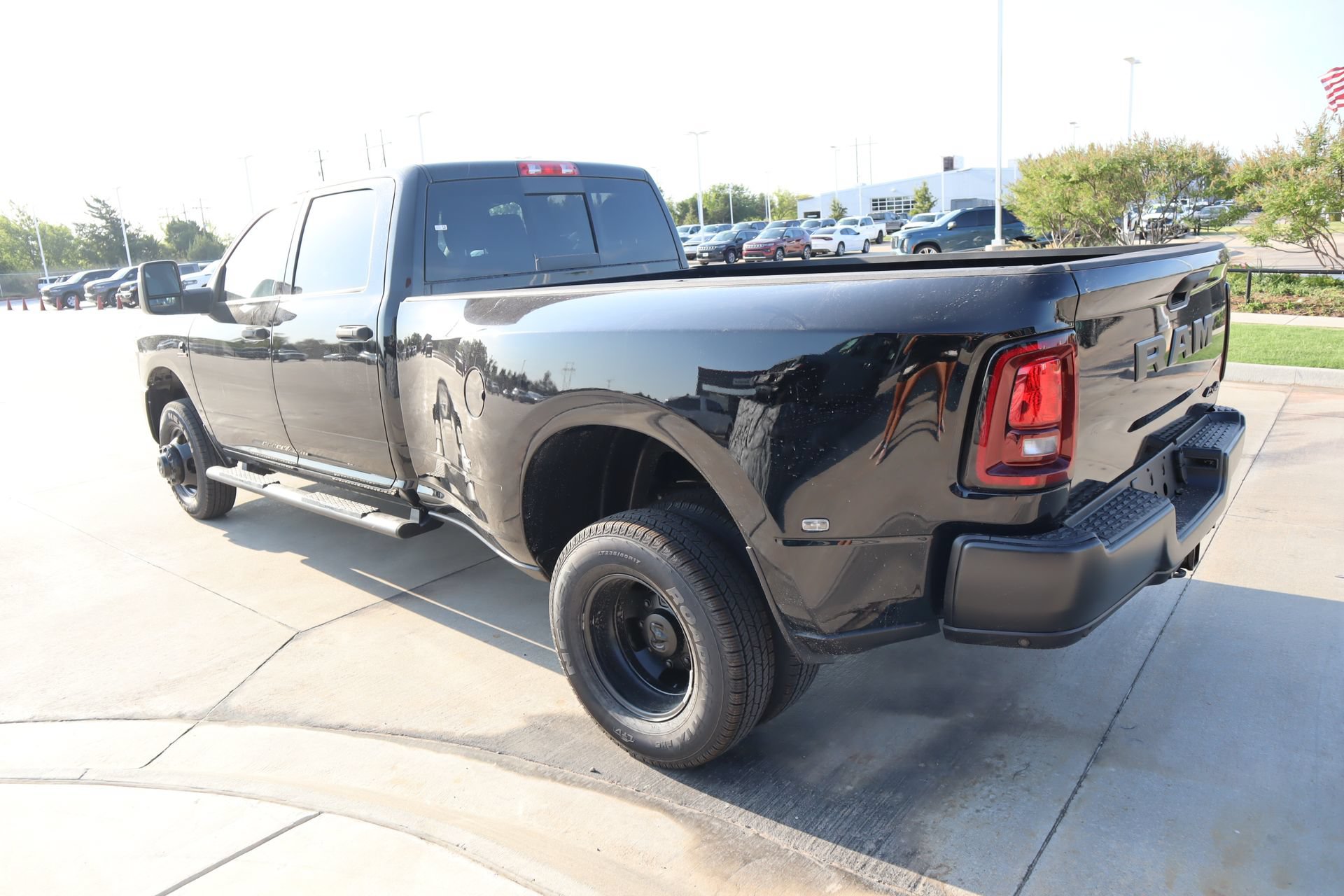New 2026 RAM 3500 Tradesman AWD/4WD image 23