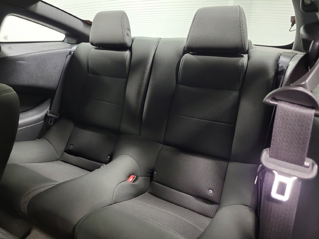 Used 2014 Ford Mustang Coupe RWD image 30