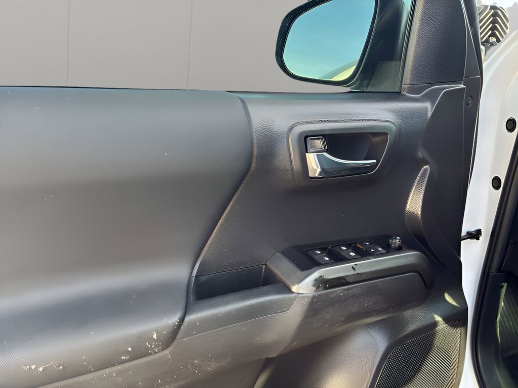 Used 2023 Toyota Tacoma TRD Off-Road image 21