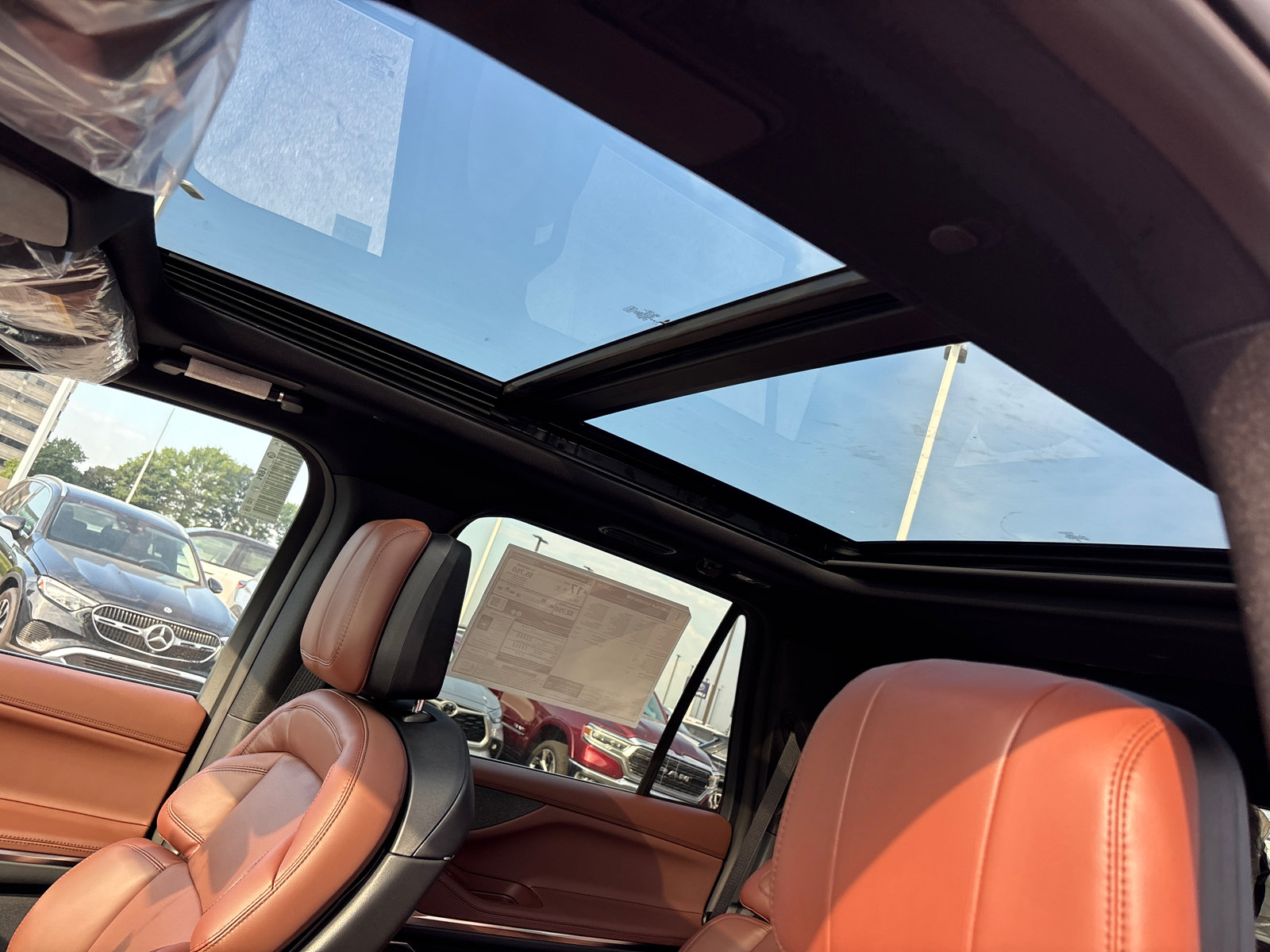 New 2027 Lincoln Navigator Reserve AWD/4WD image 25
