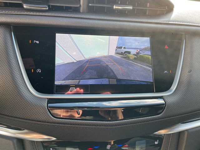 Used 2025 Cadillac XT6 Luxury w/ LPO, Floor Liner Package AWD/4WD image 38