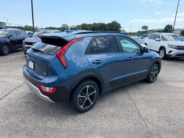 Certified 2024 Kia Niro EX FWD image 3