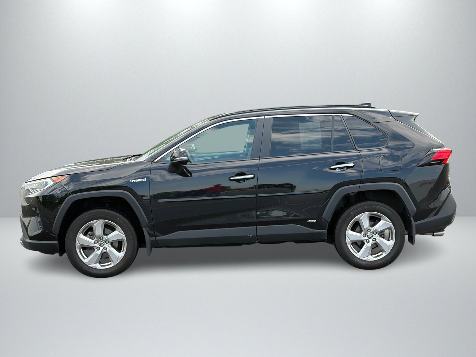 Used 2021 Toyota RAV4 Limited w/ Limited Grade Weather Package AWD/4WD image 2
