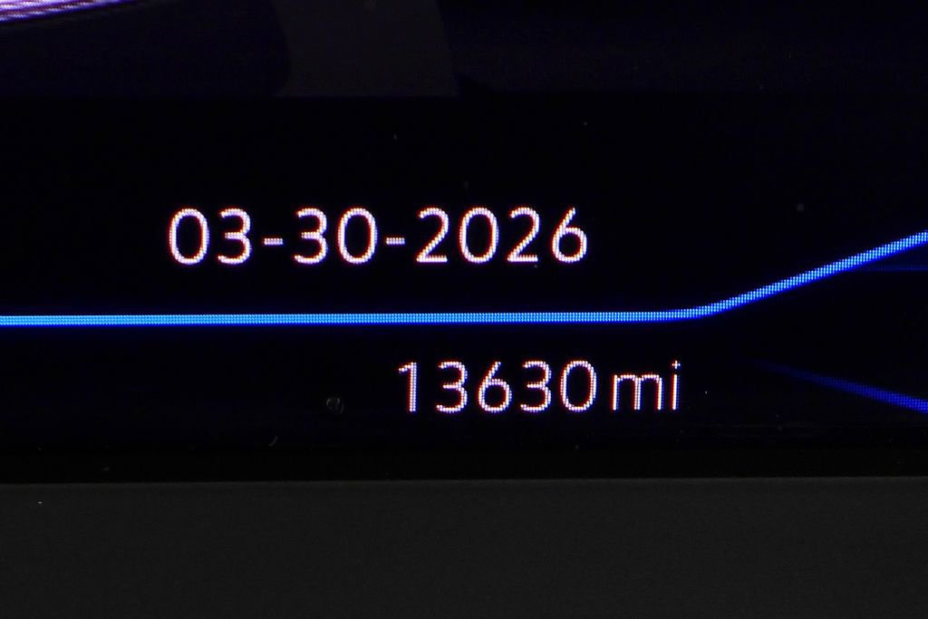 Used 2025 Volkswagen Jetta GLI Autobahn image 31