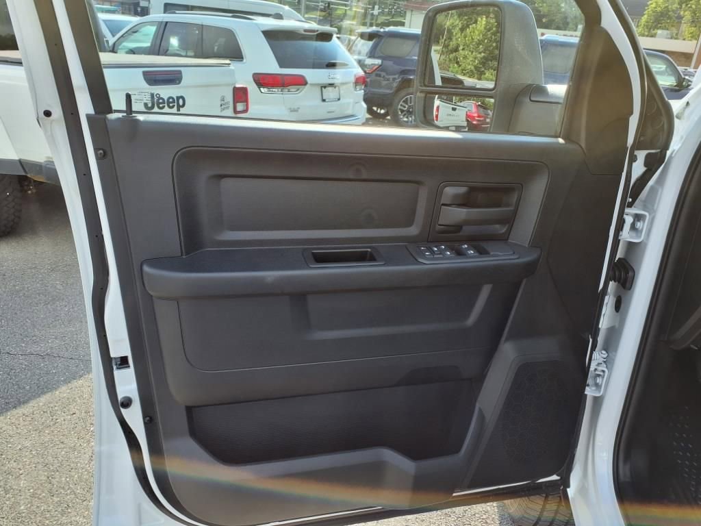 New 2026 RAM 2500 Tradesman w/ Chrome Appearance Group image 8