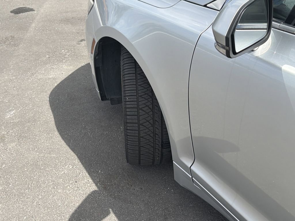 Used 2019 Lincoln MKZ Reserve image 32