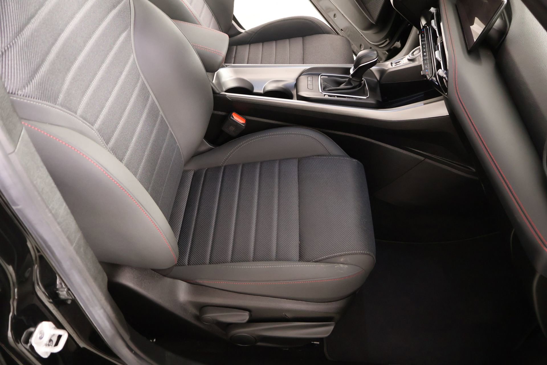Used 2024 Dodge Hornet R/T AWD/4WD image 12