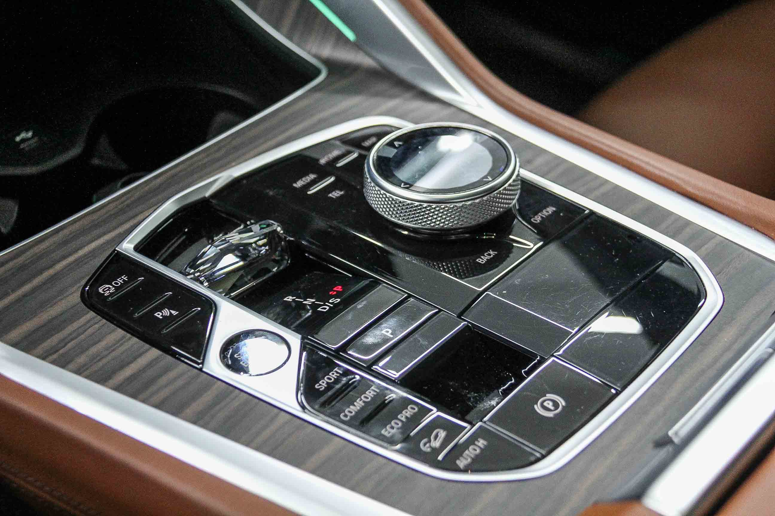 Used 2024 BMW X6 xDrive40i w/ Executive Package image 20