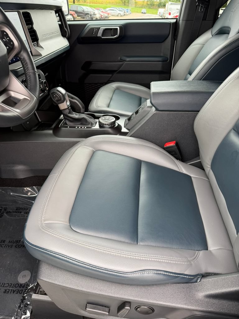 Used 2024 Ford Bronco Outer Banks AWD/4WD image 9