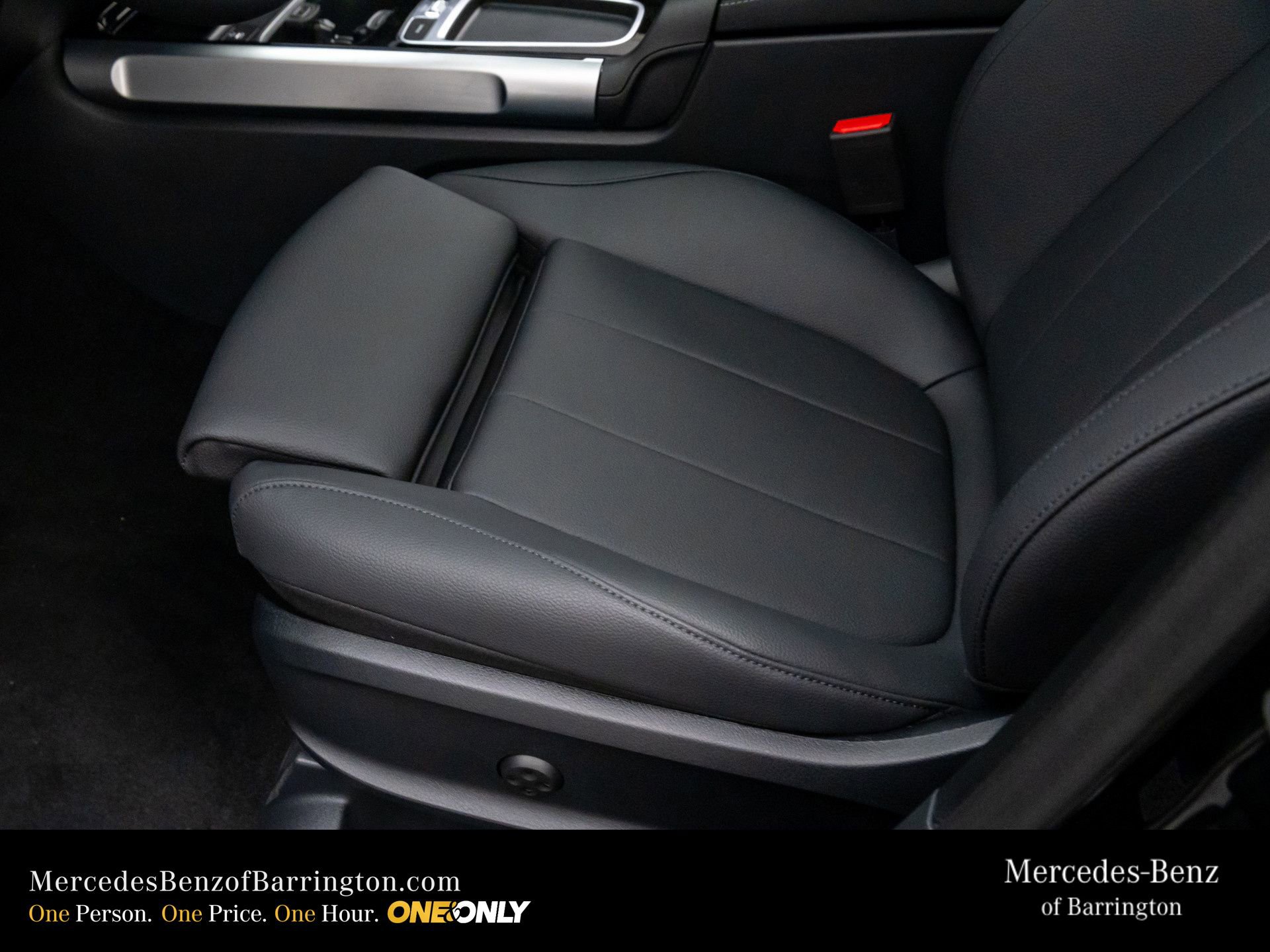 New 2026 Mercedes-Benz GLB 250 4MATIC image 18