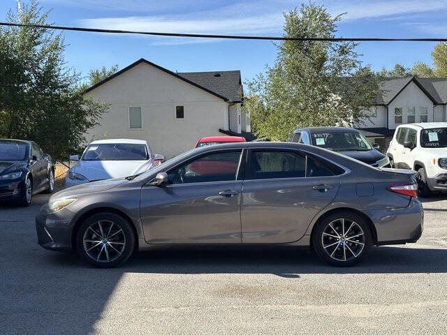 Used 2015 Toyota Camry XSE image 8