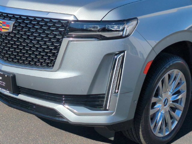 Used 2023 Cadillac Escalade Premium Luxury AWD/4WD image 9