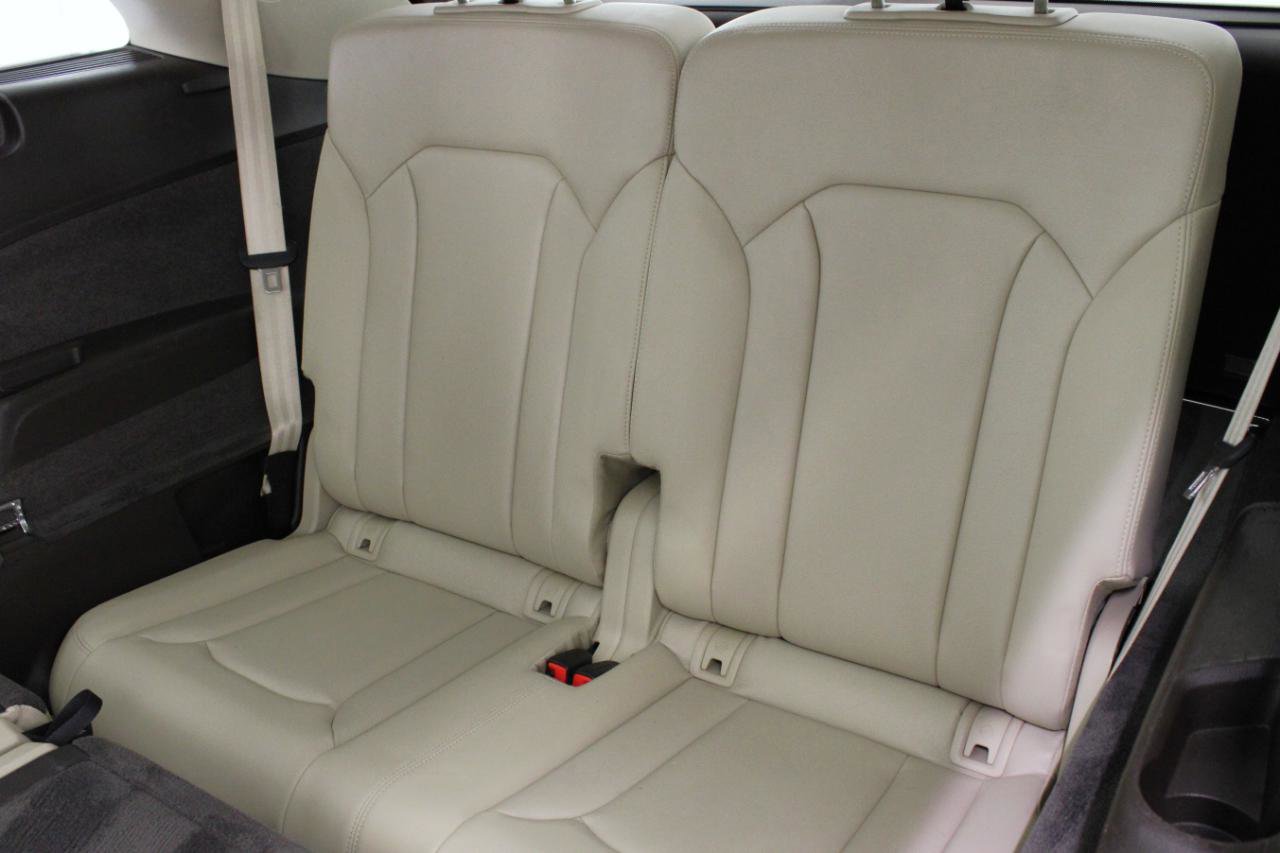 Used 2017 Audi Q7 3.0T Prestige w/ Prestige Package image 40