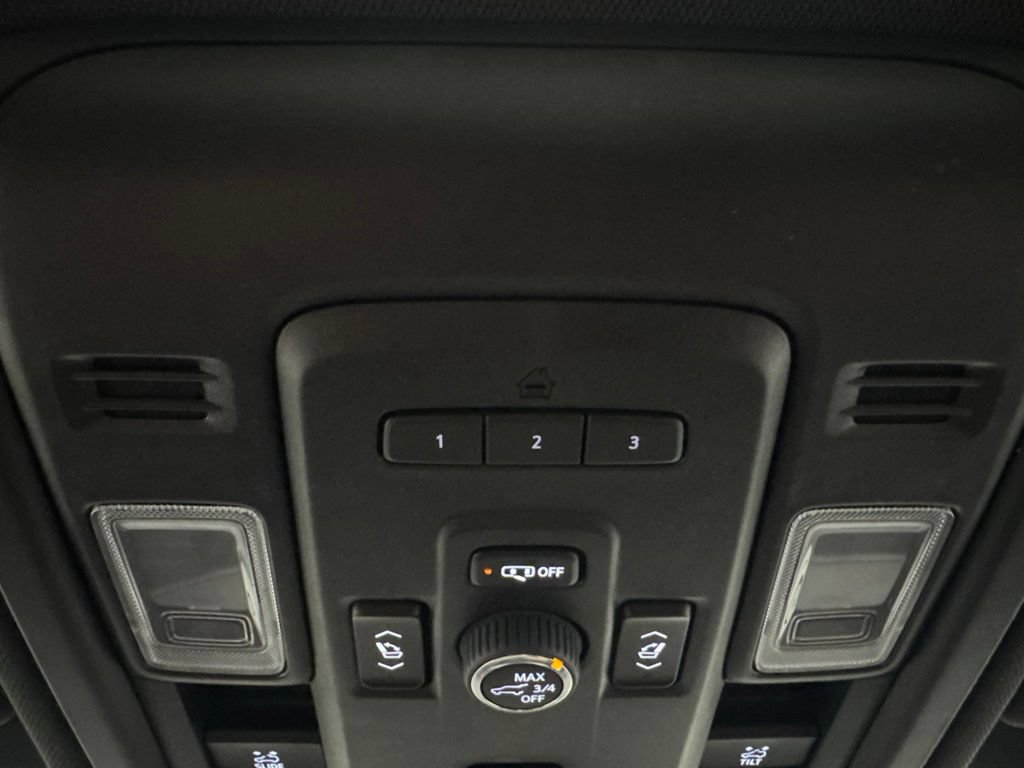 Used 2024 Chevrolet Tahoe RST w/ Luxury Package AWD/4WD image 54