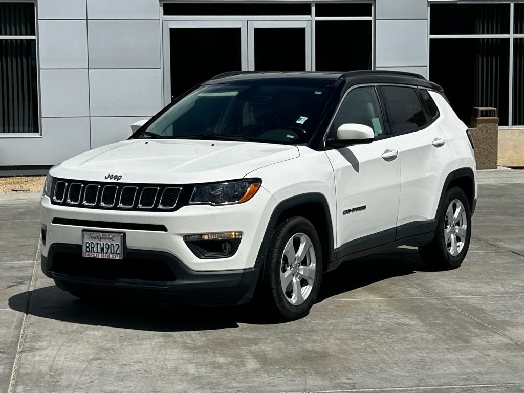 Used 2020 Jeep Compass Latitude image 3