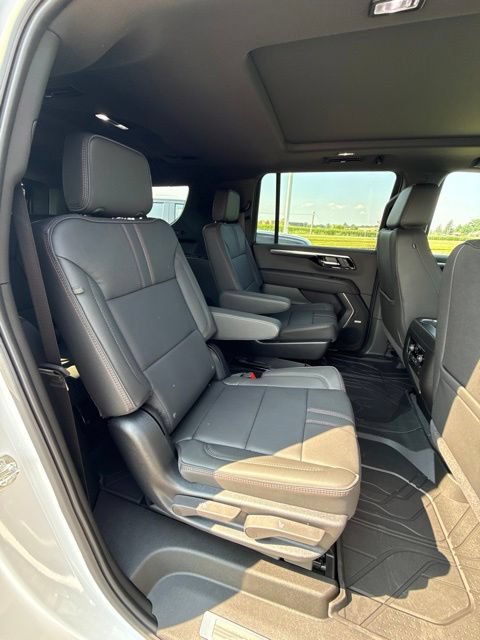 New 2026 Chevrolet Suburban RST w/ RST Capability Package AWD/4WD image 34