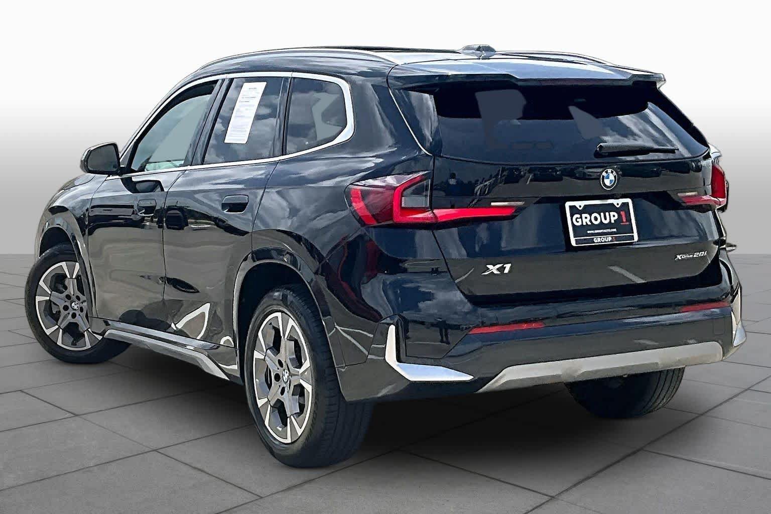 Used 2025 BMW X1 xDrive28i AWD/4WD image 11
