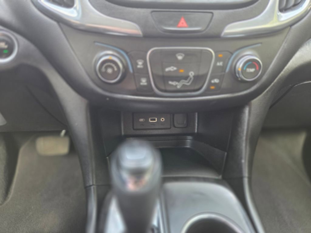 Used 2019 Chevrolet Equinox LT image 22
