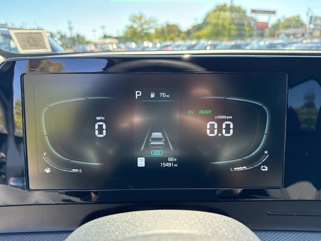 Used 2024 Kia Sportage LX image 9