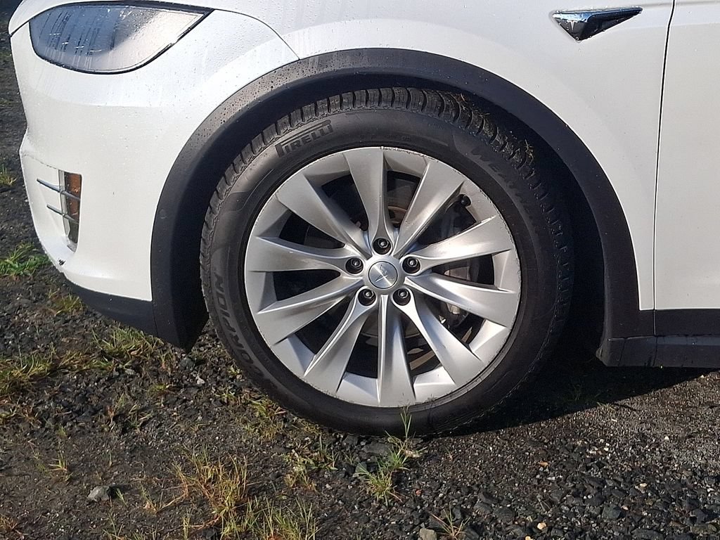 Used 2017 Tesla Model X 75D AWD/4WD image 8