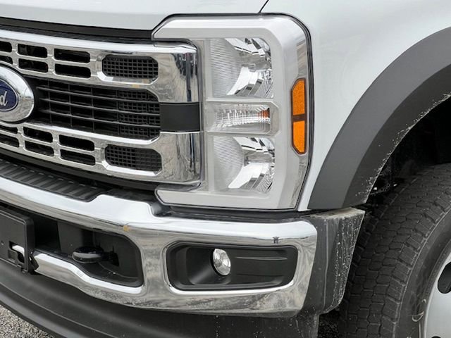 New 2025 Ford F550 4x4 Regular Cab Super Duty image 9