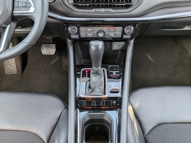 Used 2026 Jeep Compass Latitude AWD/4WD image 19