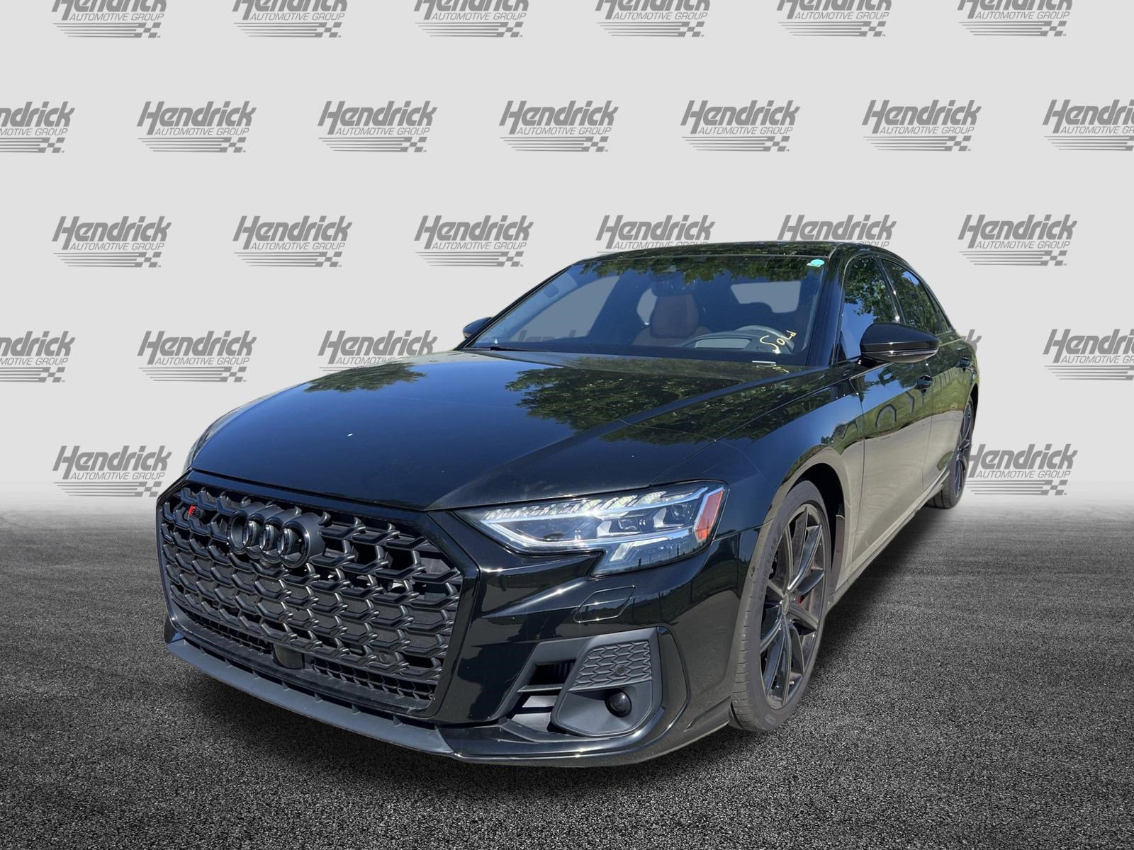 Used 2023 Audi S8 AWD/4WD image 5