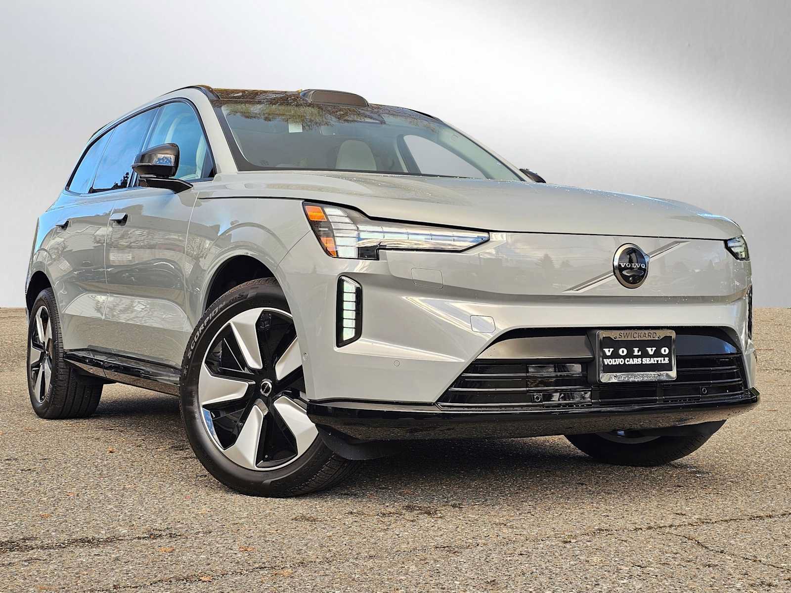 New 2025 Volvo EX90 Plus AWD/4WD image 1