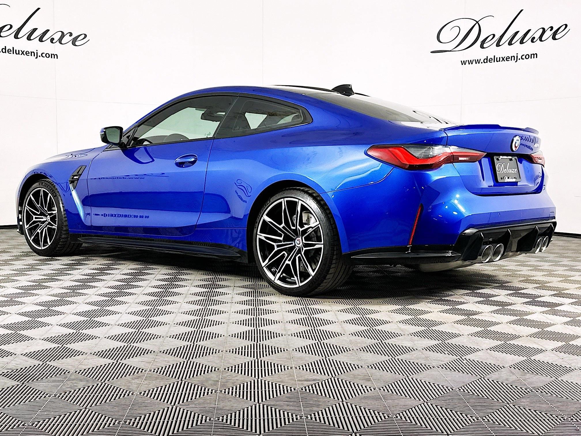 Used 2023 BMW M4 Coupe w/ Executive Package image 4