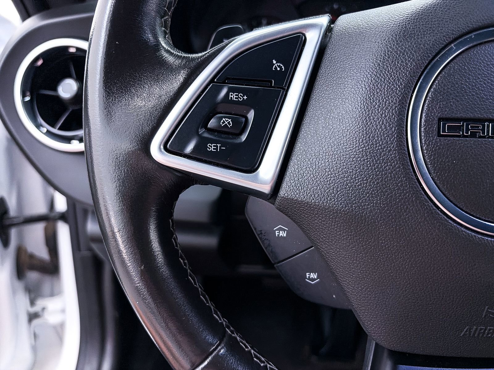 Used 2020 Chevrolet Camaro LT w/ RS Package image 29