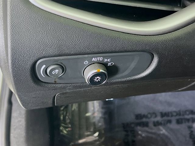 Used 2022 Chevrolet Malibu RS FWD image 10