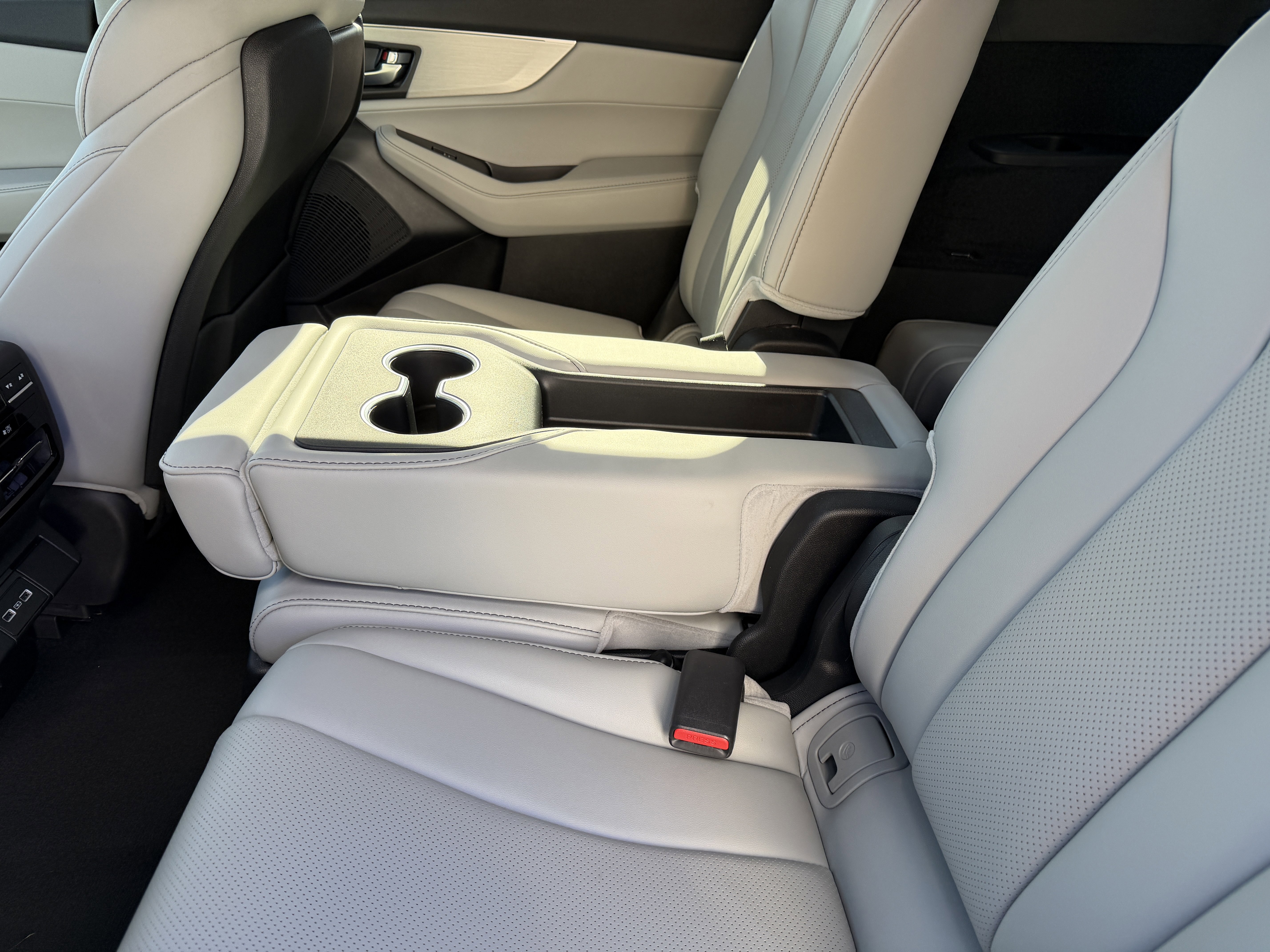 Used 2023 Acura MDX FWD w/ Technology Package image 17