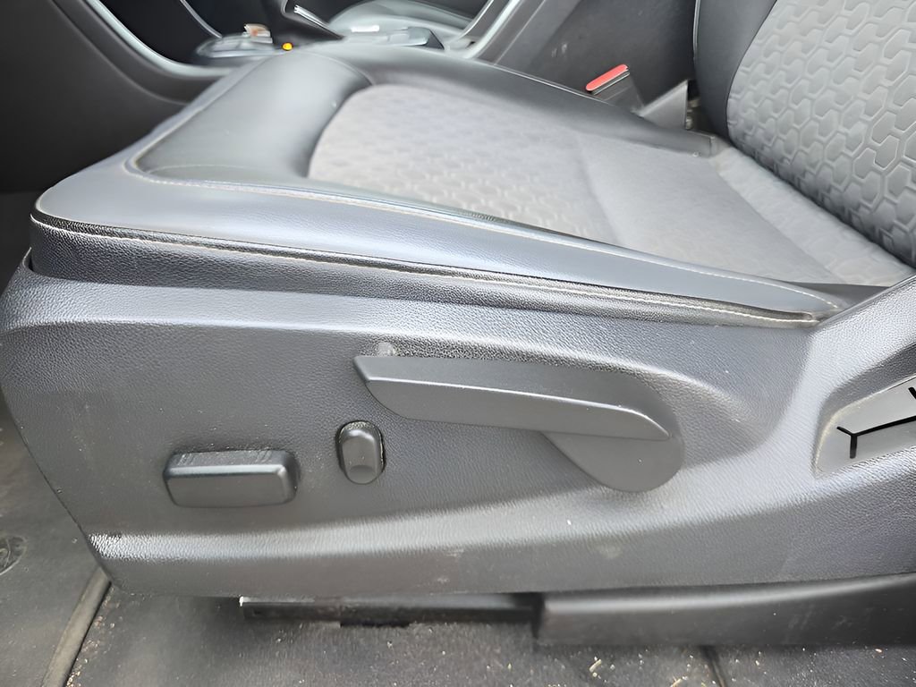 Used 2019 Chevrolet Colorado Z71 image 17