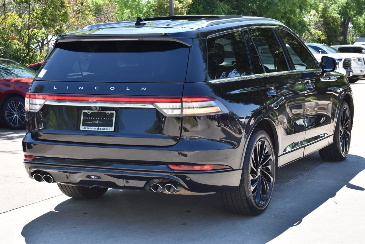 Used 2022 Lincoln Aviator Reserve w/ Equipment Group 201A image 8