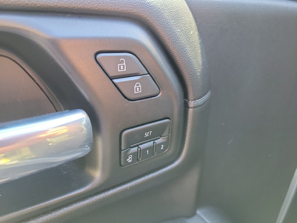 Used 2021 GMC Sierra 1500 Denali w/ Denali Ultimate Package AWD/4WD image 19