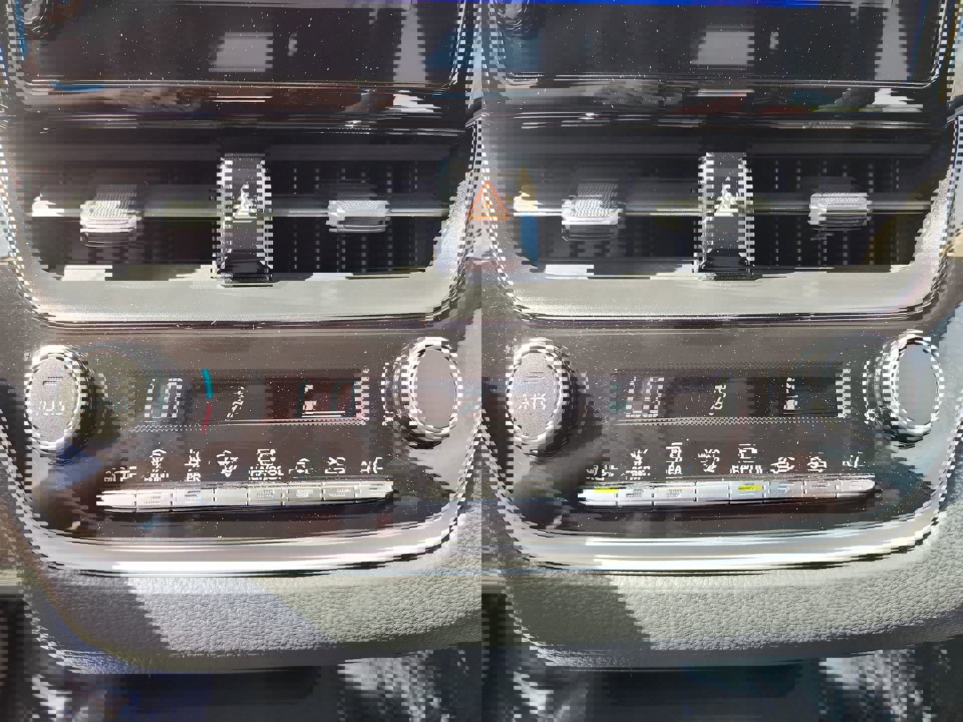 Used 2023 Toyota Corolla LE image 16