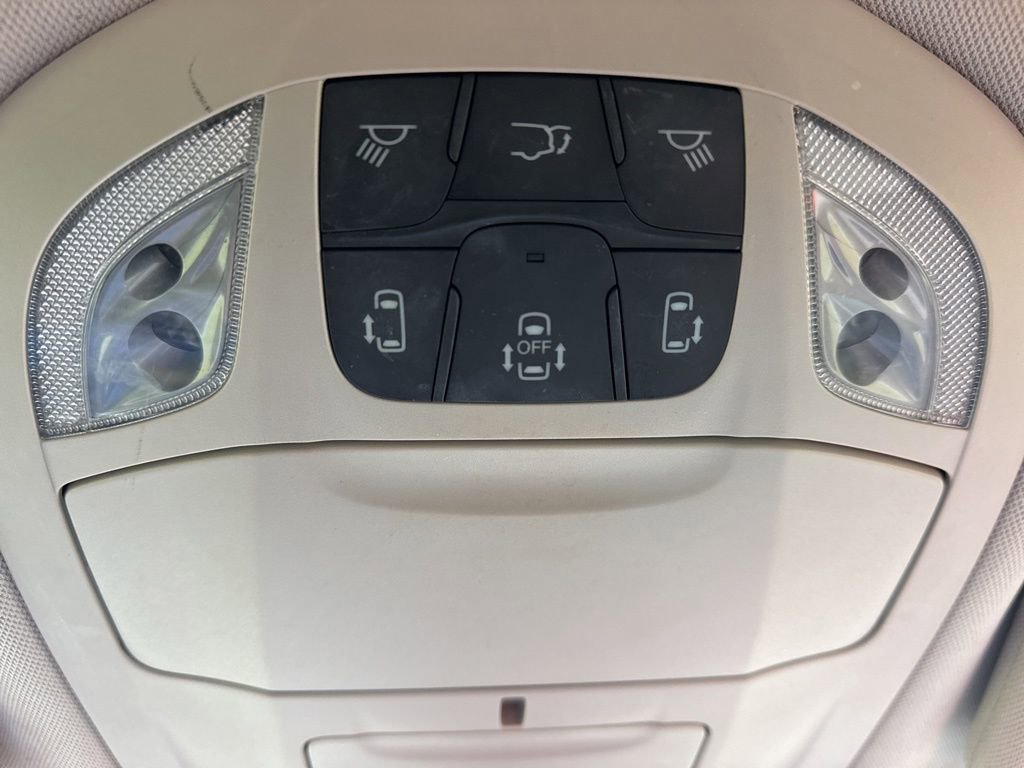 Used 2017 Chrysler Pacifica Touring-L Plus w/ Tire & Wheel Group image 35