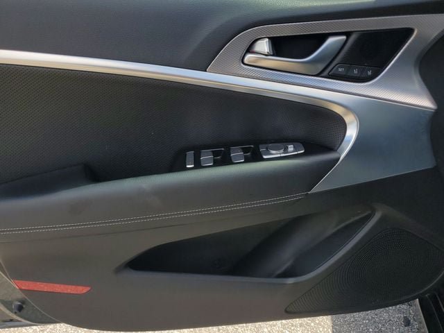 Used 2023 Genesis G70 3.3T RWD image 19