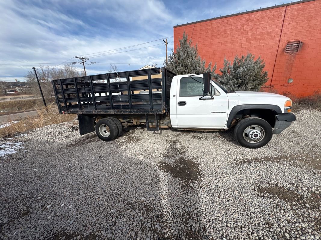 Used 2001 GMC Sierra 3500 SL image 8