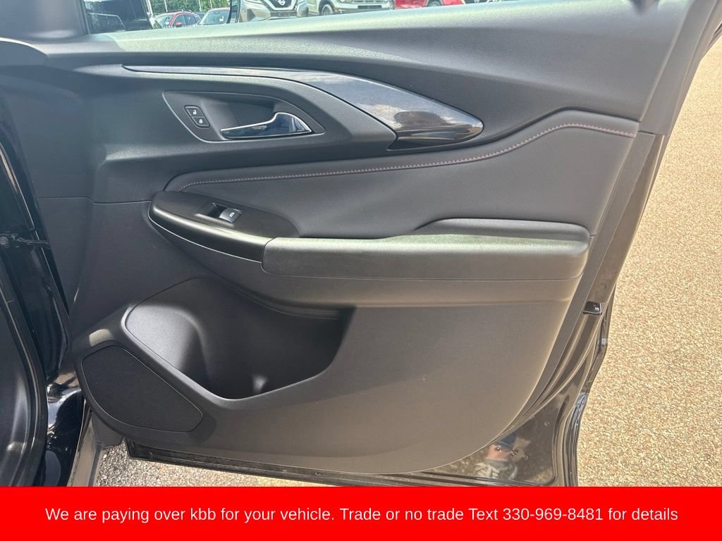 Used 2023 Chevrolet TrailBlazer RS AWD/4WD image 24