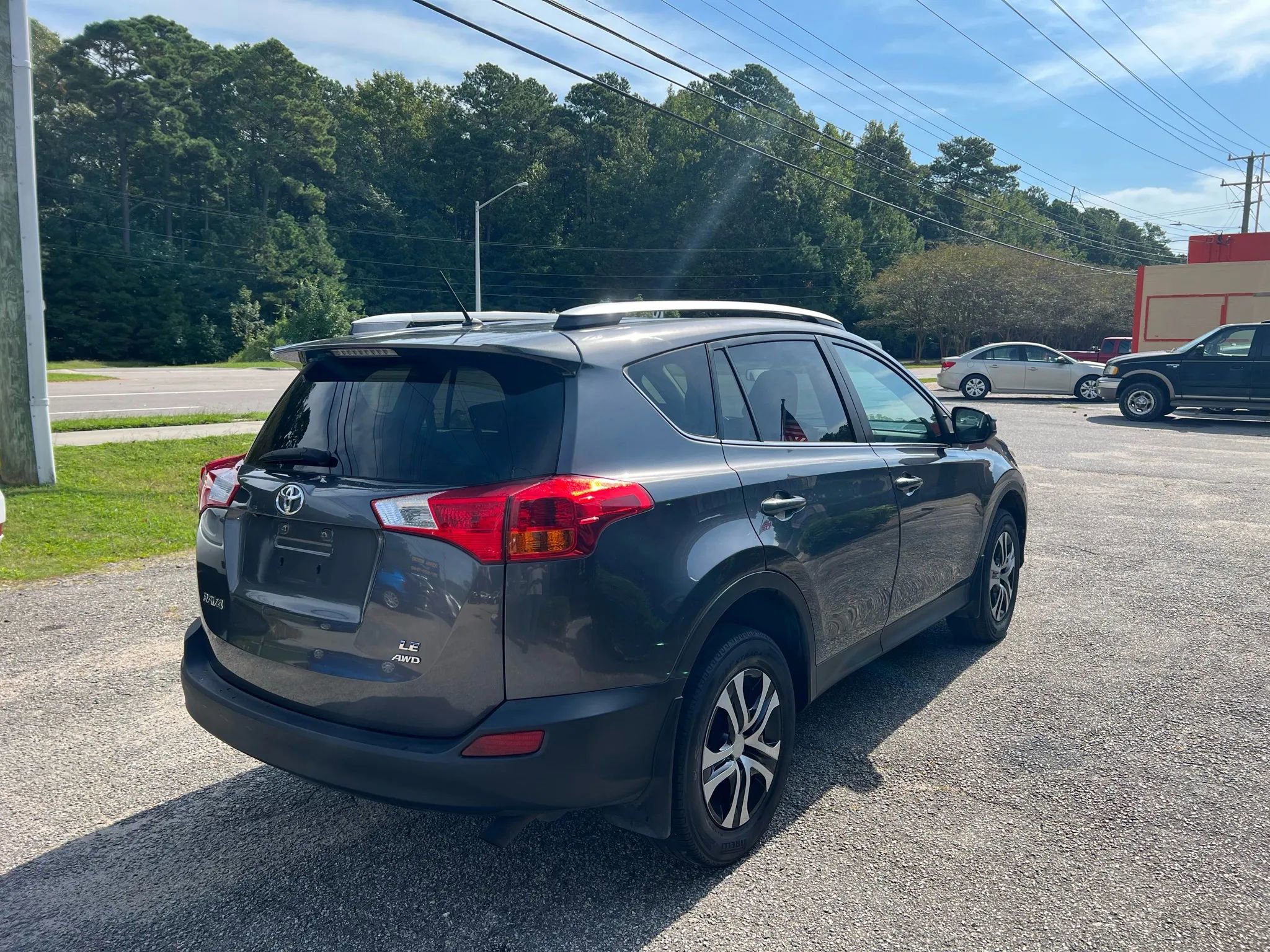 Used 2014 Toyota RAV4 LE image 5