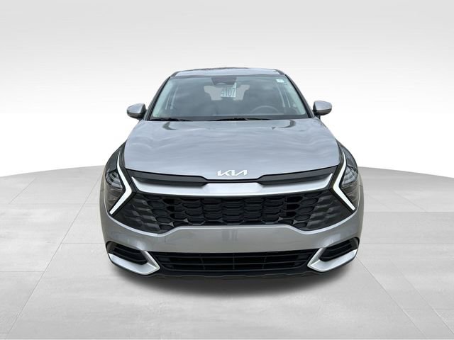 Used 2025 Kia Sportage LX image 3